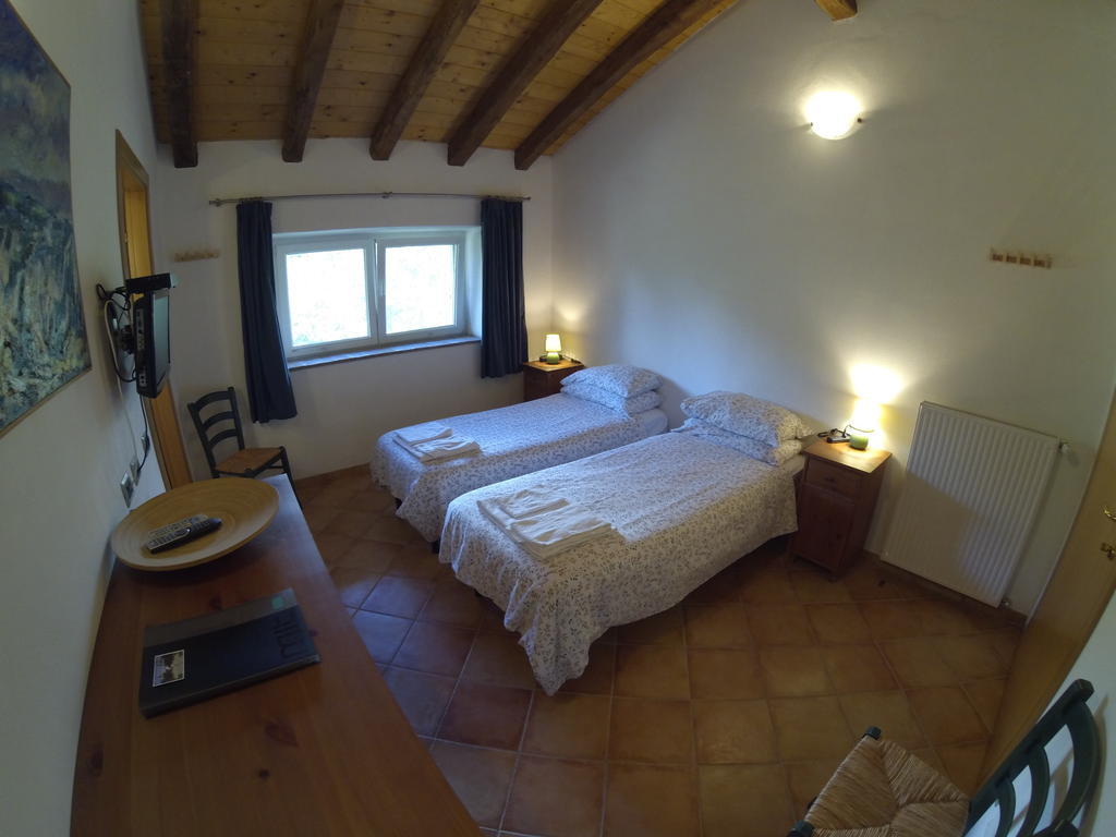 Al Campo Di Sotto Bed&Breakfast Buia Camera foto