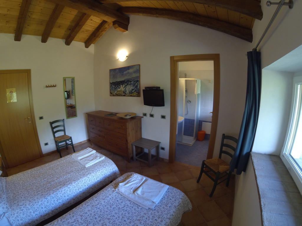 Al Campo Di Sotto Bed&Breakfast Buia Camera foto